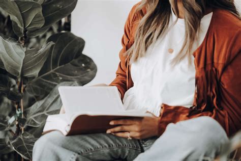 Free Black Online Bible Studies Are Connecting Women Worldwide - Kindful Impact Blog