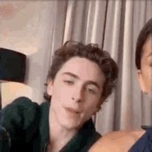 Zendaya Timoth E Zendaya Timoth E Chalamet Discover Share Gifs