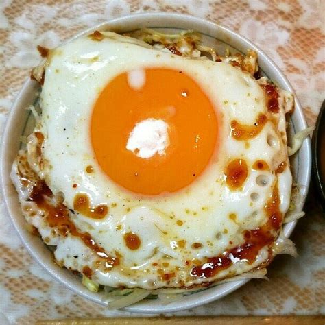 生姜焼き味の目玉焼き丼 By みのすけgo 【クックパッド】 簡単おいしいみんなのレシピが350万品