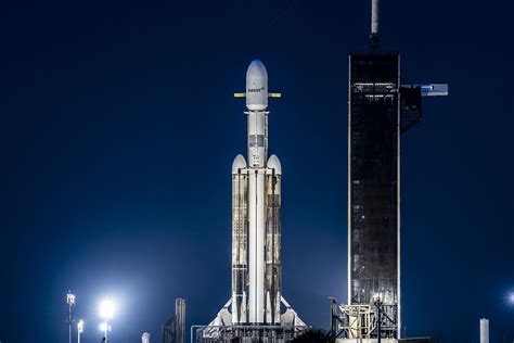 Spacex Falcon Heavy Successfully Brings 3 Satellites To Orbit After