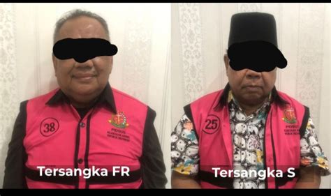 Tim Penyidik Kejaksaan Agung Menetapkan Dan Melakukan Penahanan