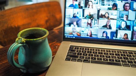 6 Effective Tips To Successfully Manage Remote Teams