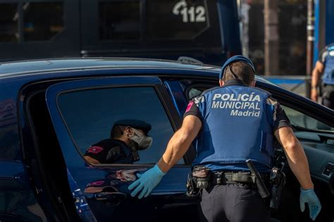 Detenidos Dos Policías Municipales Por Abusar De Una Mujer En Un Portal