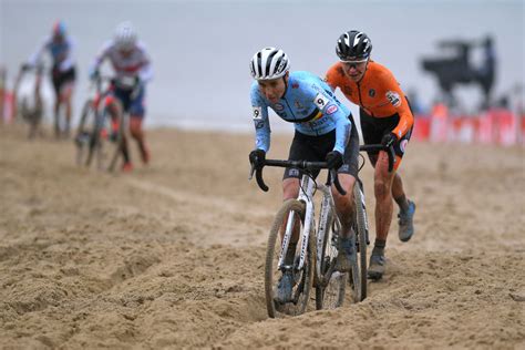 Championnats Du Monde De Cyclo Cross La Marque Remporte Le Titre Lite