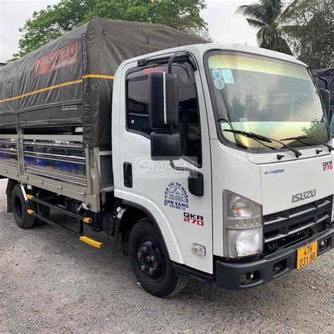 Thanh lý Isuzu Qkr 270 2t8 thùng bạt 4m3