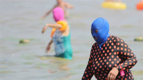 Bikini Wajah Tren Aneh Yang Heboh Di China