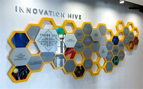 USF Innovation Hive Signage — Tim Durning Illustration