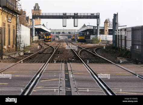 Lincoln railway station hi-res stock photography and images - Alamy