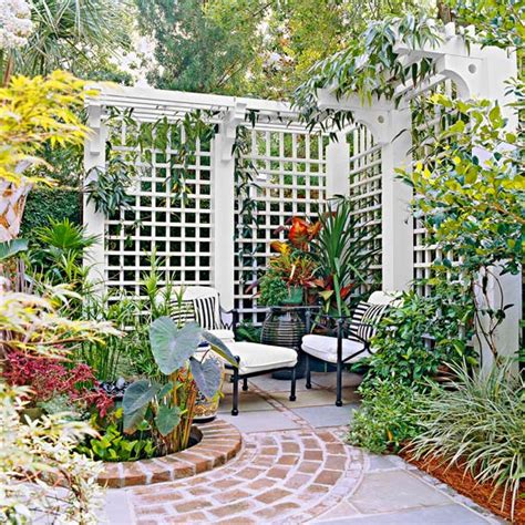 12 Diy Trellis Designs For Privacy