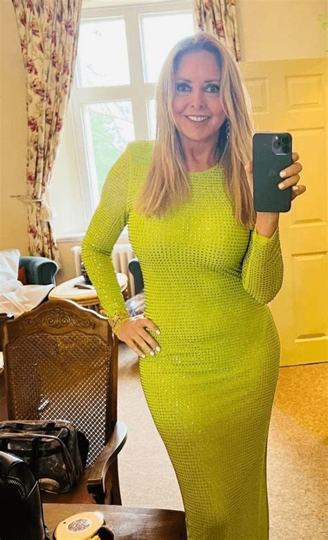 In A Tight Dress Carol Vorderman Stuns Fans At A Showbiz Wedding