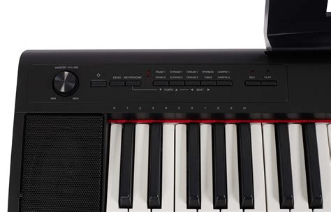YAMAHA NP-12 B Portable Digital Stage Piano | Kytary.ie