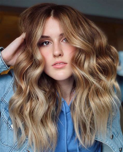 Golden Blonde Hair Inspirations For You To Shine Out Throughout