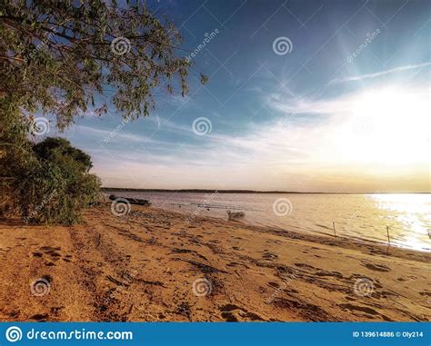 Paisaje Del Mar Que Sorprende Durante El Primer De La Puesta Del Sol