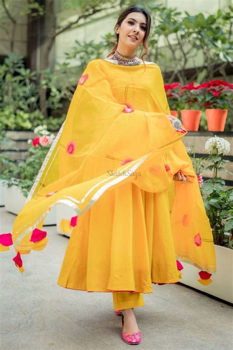 Haldi Outfits Under 5K For Your Intimate Haldi Ceremony Moda Biye