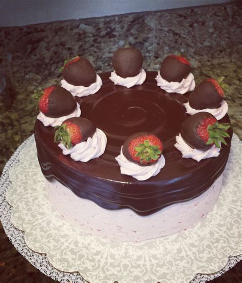 I Made A Chocolate Dipped Strawberry Cake Rbaking