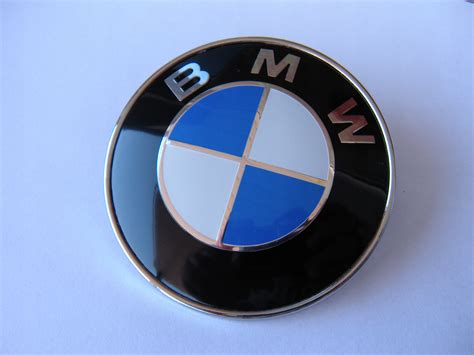 ZNACZEK EMBLEMAT KLAPA TYŁ BMW 78mm E46 E39 E53 ZNACZEK EMBLEMAT za 39