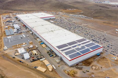 Tesla buena señal para nearshoring en México Santamarina y Steta