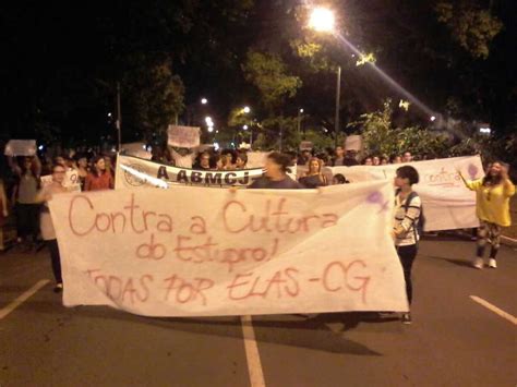 Protesto contra cultura do estupro reúne centenas de pessoas na Capital