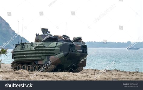 1,118 Amphibious Assault Vehicle Images, Stock Photos, 3D objects, & Vectors | Shutterstock