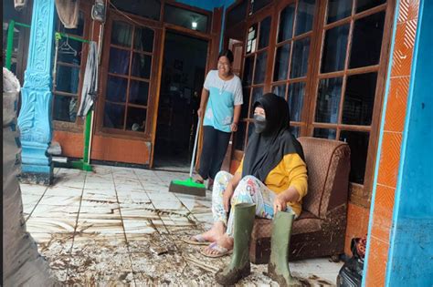 Soal Penyebab Banjir Di Lembang Perhutani Bandung Utara Bantah Ada