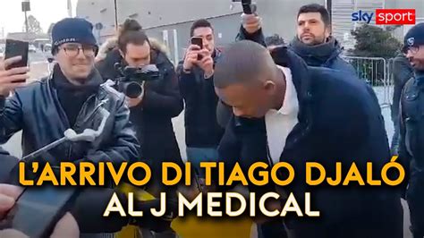 Tiago Djaló arriva al J Medical per sostenere le visite mediche con la