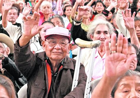 Suman M S Personas Beneficiados Al Programa Del Adulto Mayor