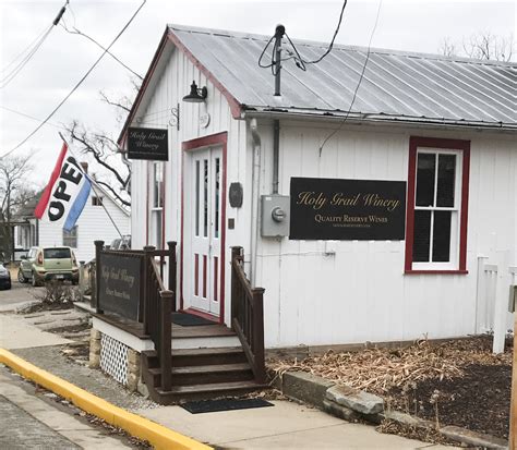 A Weekend Away in Missouri Wine Country - Cirque du SoLayne