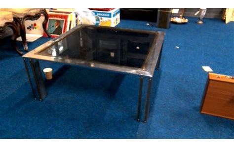 Achat TABLE BASSE CARREE ANNEES 70 EN L ETAT Occasion Uccle Troc