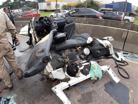 Imagem De Carro Impressiona Ap S Acidente Na Regi O De Curitiba Tr S