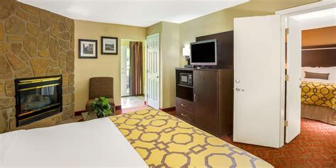 Baymont Inn & Suites Gatlinburg On The River (Gatlinburg, TN): What to ...