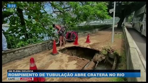 Rompimento De Tubula O Abre Cratera No Rio De Janeiro