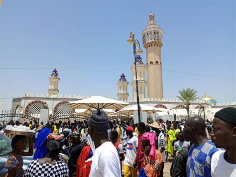 Magal La Grande Mosqu E De Touba Prise D Assaut Images Xibaaru