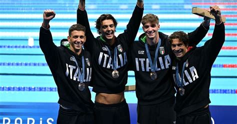 Mondiali Di Nuoto Razzetti E Miressi A Caccia Di Medaglie