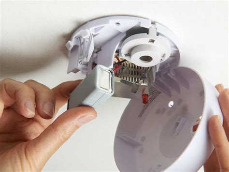 Why Is Smoke Detector Still Beeping Without Battery At Agnes Nancy Blog