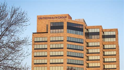 UnitedHealth has 90,000 doctors — 10% of all physicians in U.S.