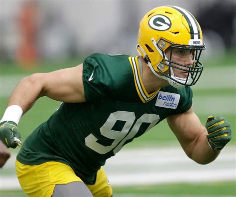 Packers sign 2023 first-round pick Lukas Van Ness to…