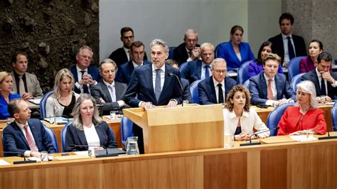 Voor Premier Schoof Zijn Zorgen Over Migratie En Asiel Het Springende