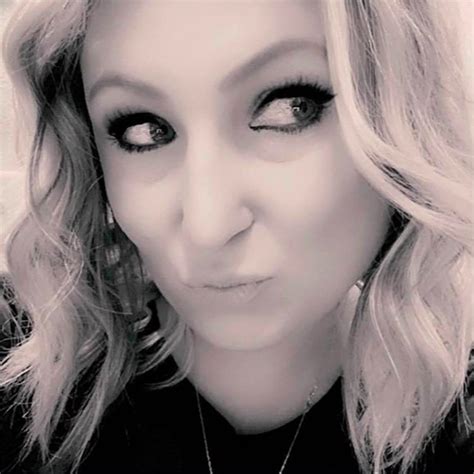 Mel Babe Facebook TikTok Linktree