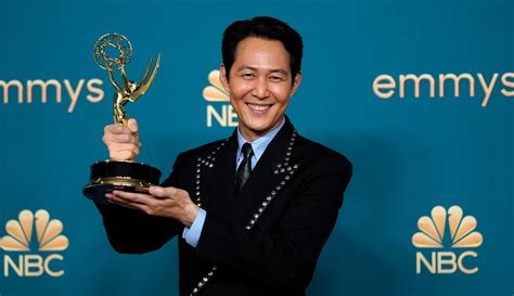 Lee Jung Jae Ukir Sejarah Raih Penghargaan Aktor Utama Terbaik Di Emmy