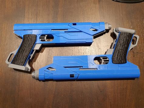 Dual Mandalorian Westar 35 Blaster Cosplay Prop 3d Printed Hobbies