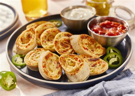 PUB CRAWLERS; Recipes From Mary Makes It Easy — Proper Television