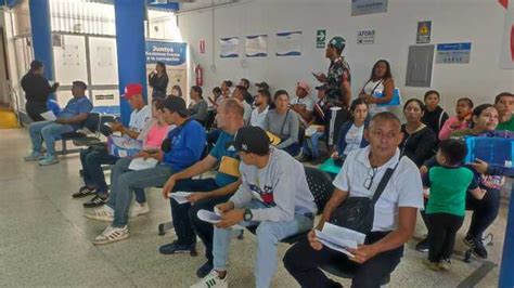 Trujillo Migraciones realiza tercera entregatón de Carné de