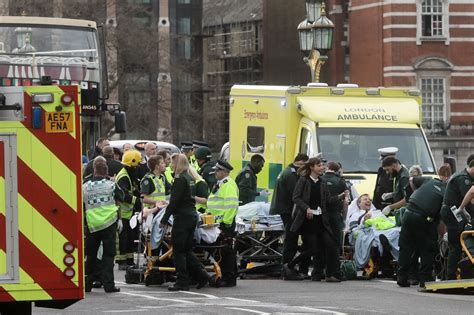 Wearenotafraid O Atentado De Londres Em Fotografias Eco