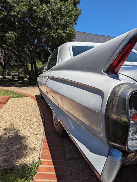 1962 Cadillac Fleetwood Sixty Special 09 Barn Finds