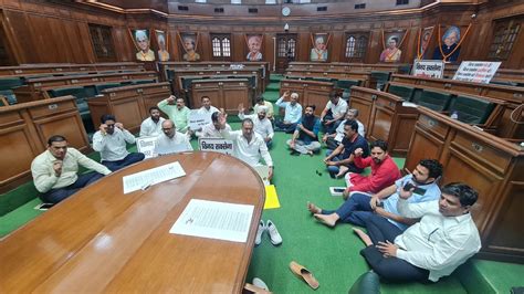 After Overnight Protest At Delhi Assembly Aap To Knock Cbis Door