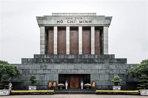 Ho Chi Minh Mausoleum in Hanoi - Mausoleum Ho Chi Minh Complex