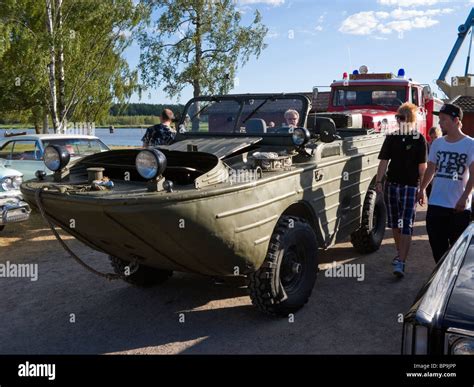 Amphibian car hi-res stock photography and images - Alamy