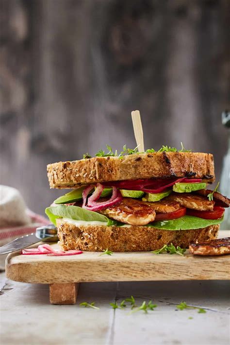 Tempeh sandwich with avocado | Simone's Kitchen