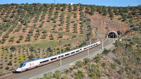 La Sncf Espagnole Ne Croyait Pas Aux Tgv Low Cost Il A Suffit D Un