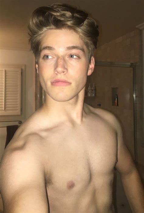 Froy Gutierrez Rapazes Bonitos Pessoas Bonitas Meninos Bonitos